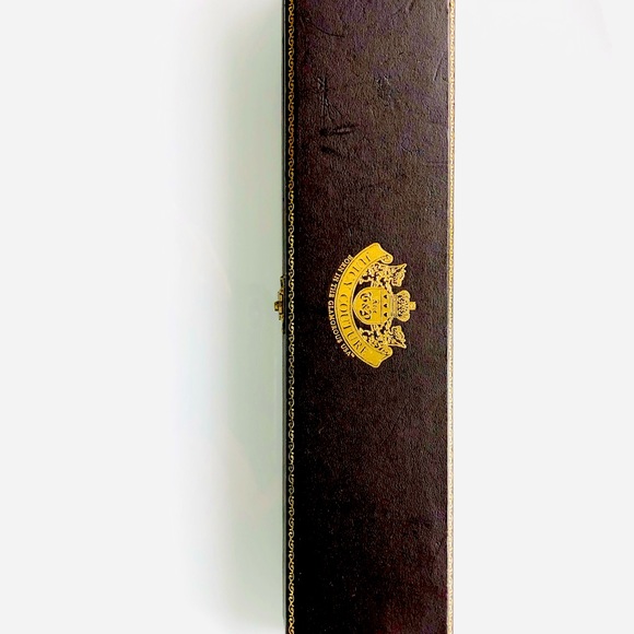 Juicy Couture Lock and Key bracelet - Picture 2 of 3